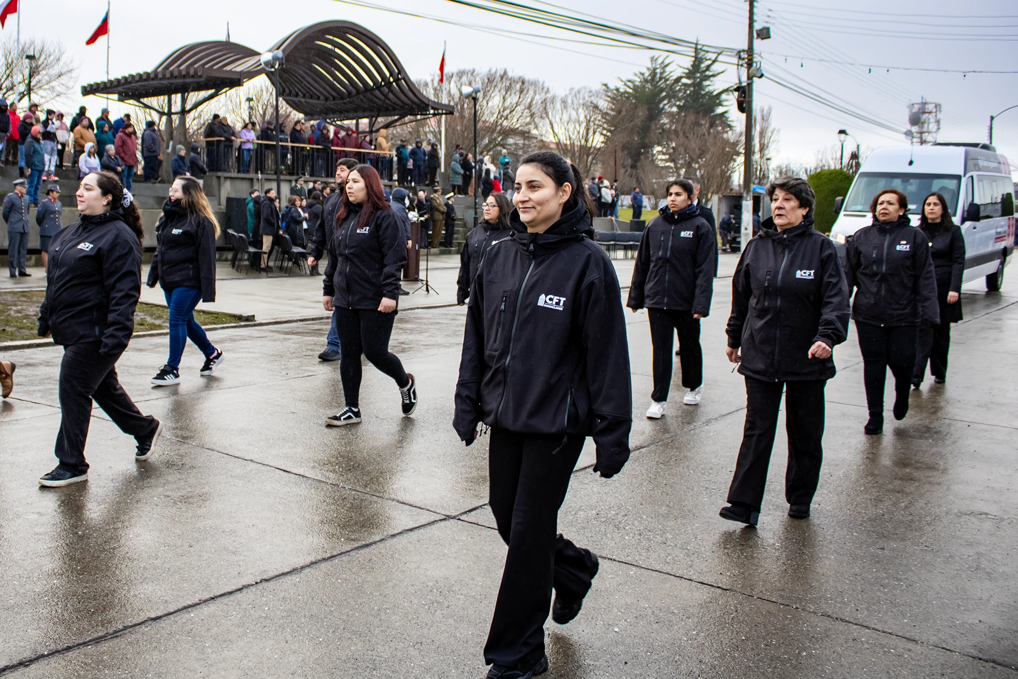 CFT Magallanes en el desfile de Porvenir